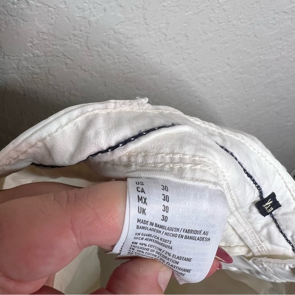 American Eagle Men’s Extreme Flex White Shorts - Picture 3 of 8